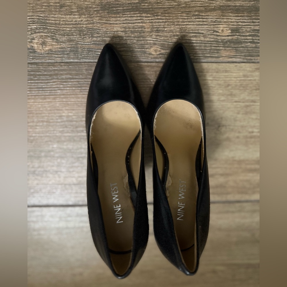 Nine West Classic Black Pumps